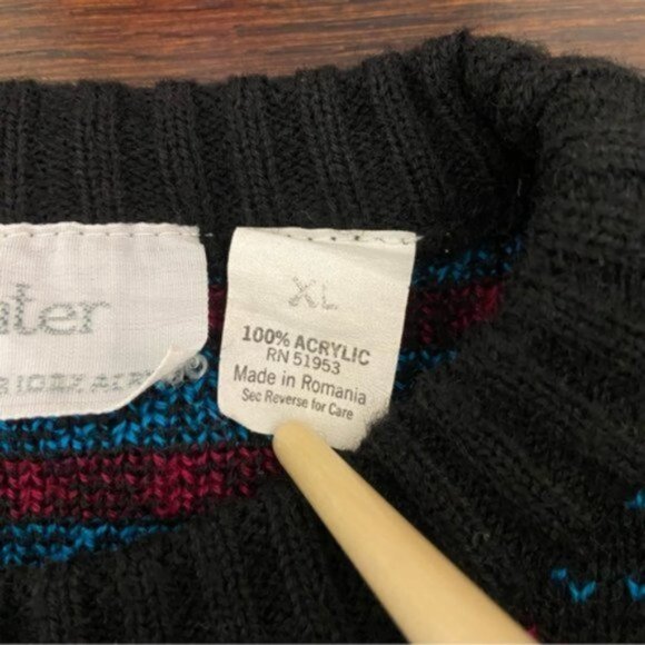 Vintage Rob Winter Men’s Acrylic Knit Snowflake Sweater. Size XL. - Picture 7 of 15